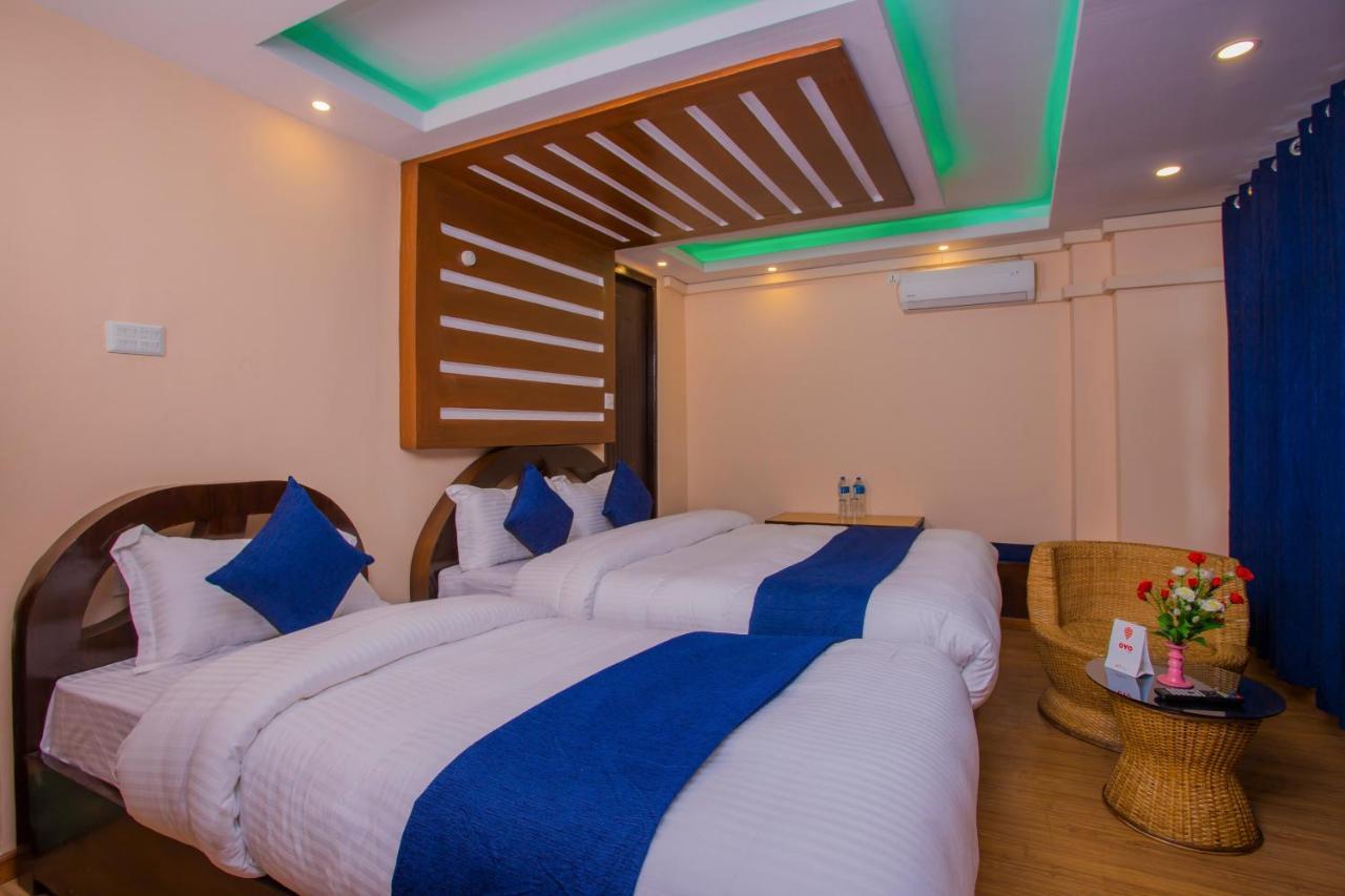 Oyo Hotel Antique Kutty Катманду Экстерьер фото