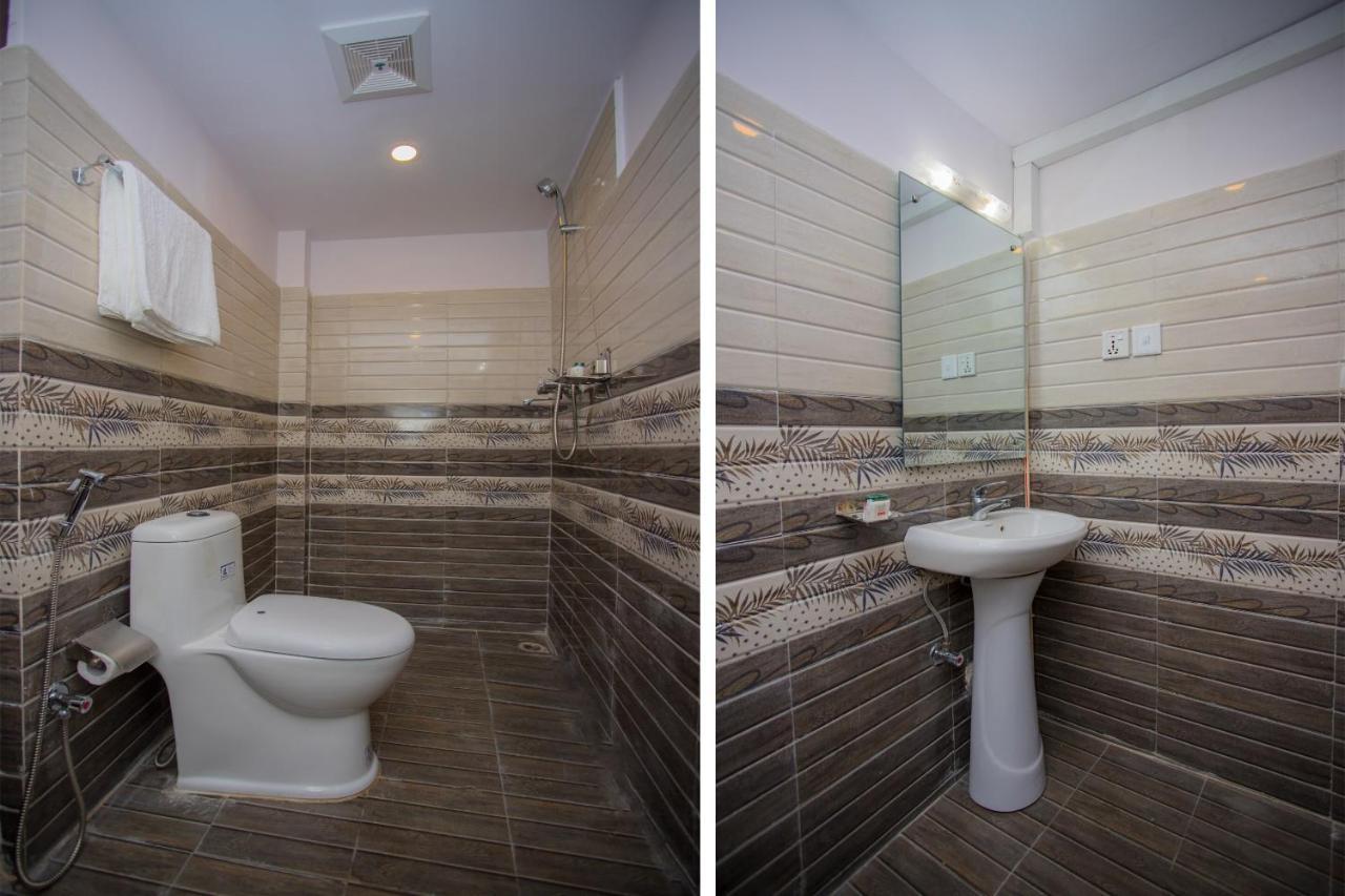 Oyo Hotel Antique Kutty Катманду Экстерьер фото